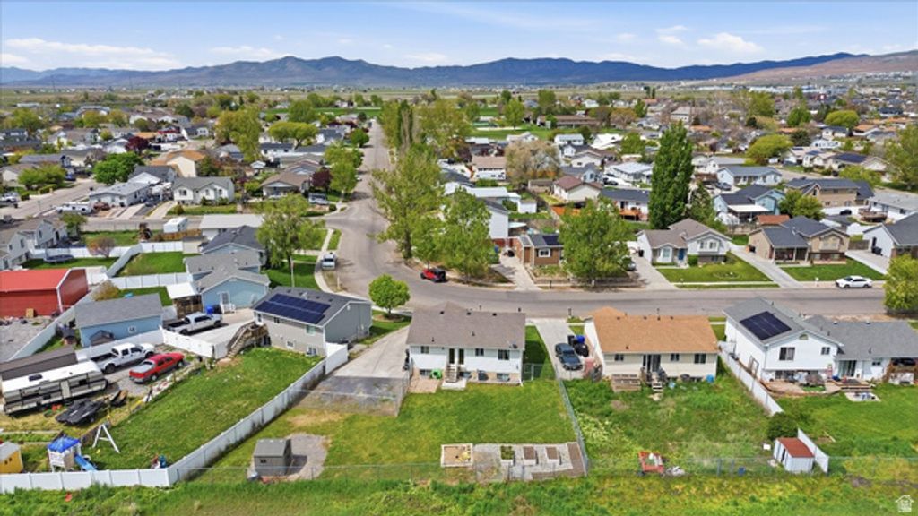 Image 34 of property listing at 785 S 460 W, Tremonton, UT 84337