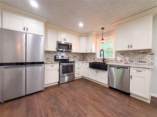 1394 Natchez Trace SW, Marietta, GA 30008
