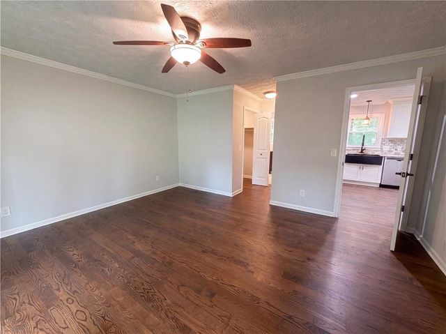 1394 Natchez Trace SW, Marietta, GA 30008
