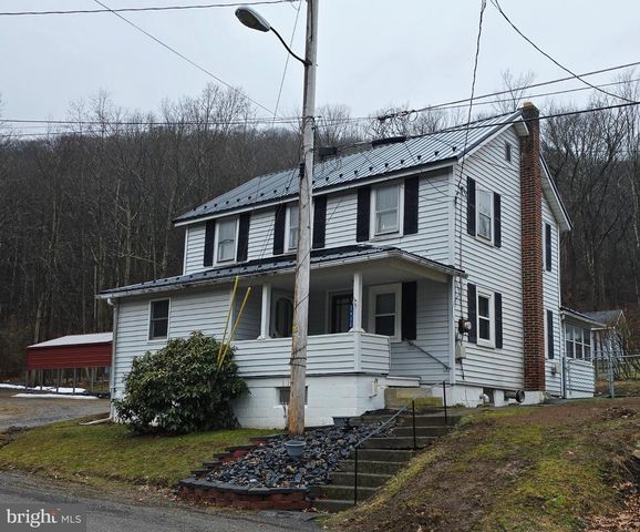 2432 PINE ST, Rock Glen, PA 18246