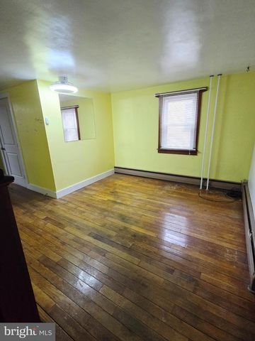 2432 PINE ST, Rock Glen, PA 18246