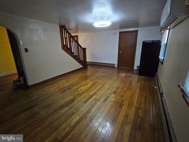 2432 PINE ST, Rock Glen, PA 18246