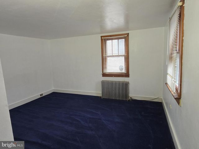 2432 PINE ST, Rock Glen, PA 18246