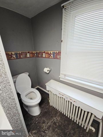 2432 PINE ST, Rock Glen, PA 18246