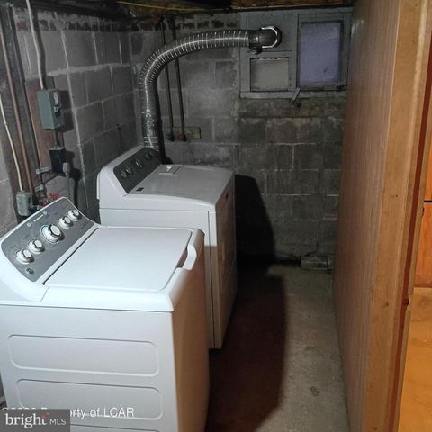 2432 PINE ST, Rock Glen, PA 18246