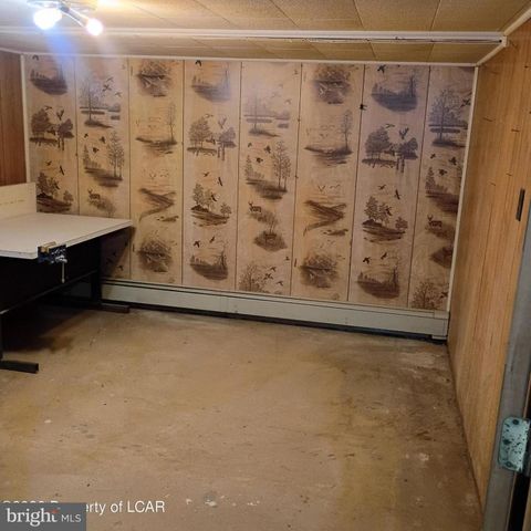 2432 PINE ST, Rock Glen, PA 18246