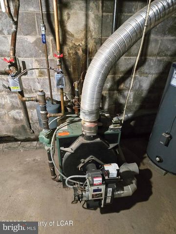 2432 PINE ST, Rock Glen, PA 18246