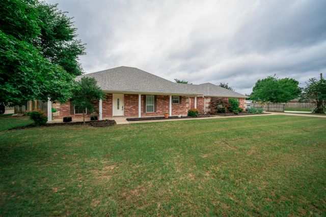 1001 Jamerison, White Oak, TX 75693
