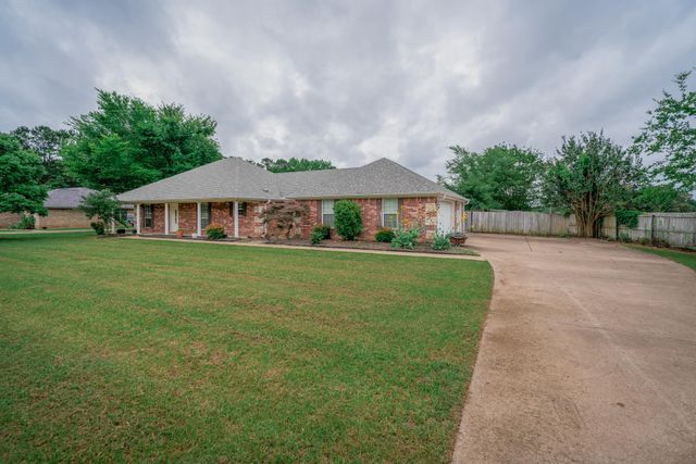 1001 Jamerison, White Oak, TX 75693