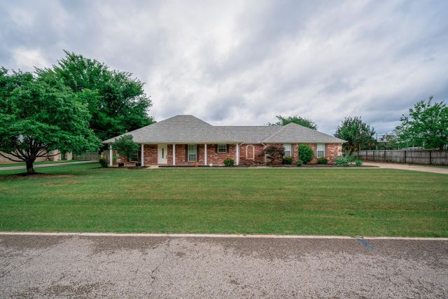 1001 Jamerison, White Oak, TX 75693