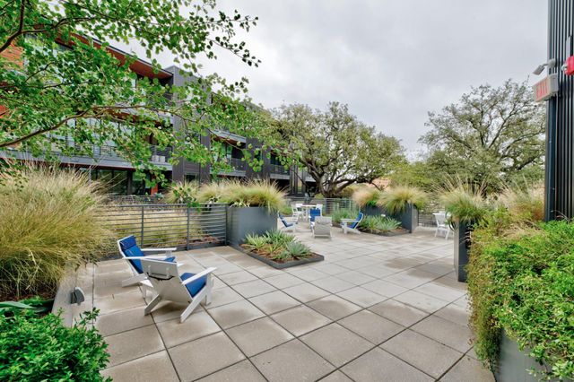 900 S 1st ST 218, Austin, TX 78704