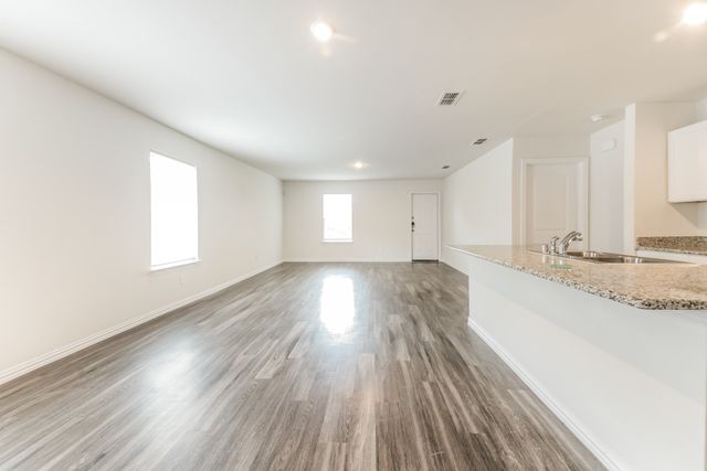 467 Bobbie Street, Mabank, TX 75147