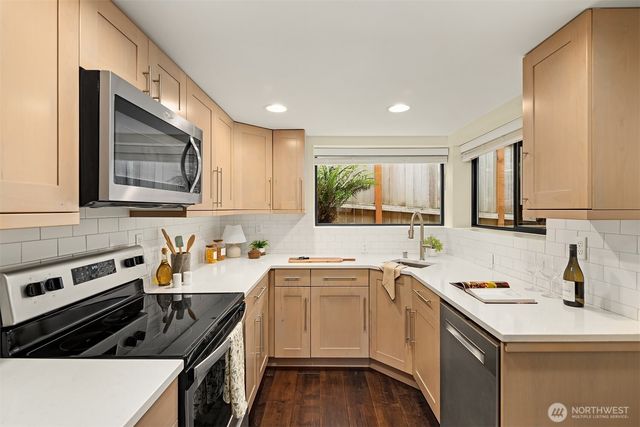 2534 NE 94th Street, Seattle, WA 98115