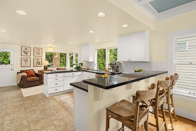 2534 NE 94th Street, Seattle, WA 98115