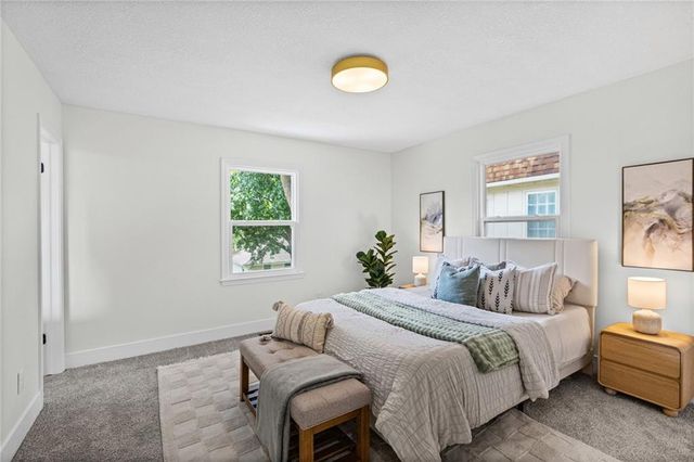 2400 N 73rd Place, Kansas City, KS 66109