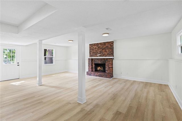 2400 N 73rd Place, Kansas City, KS 66109