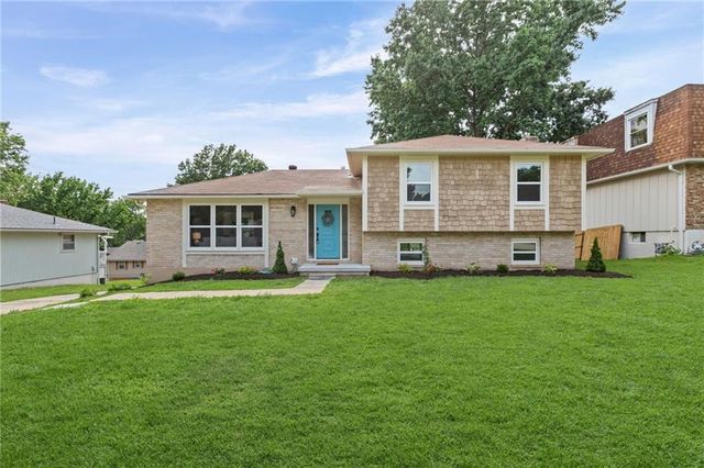 2400 N 73rd Place, Kansas City, KS 66109
