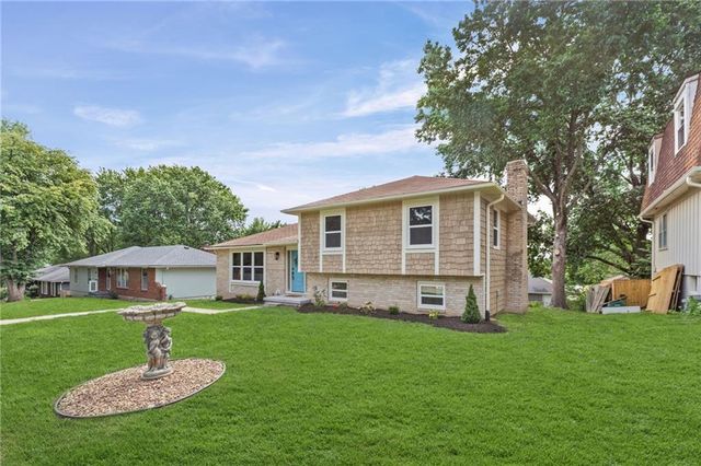 2400 N 73rd Place, Kansas City, KS 66109