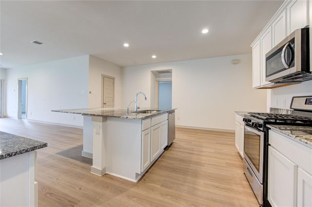 7715 Smooth Valley Court, Rosharon, TX 77583