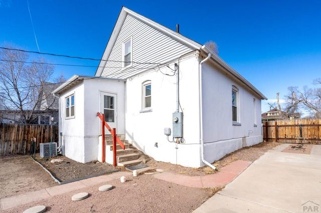 624 W 12th St, Pueblo, CO 81003