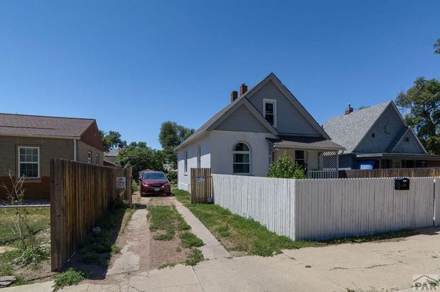 624 W 12th St, Pueblo, CO 81003