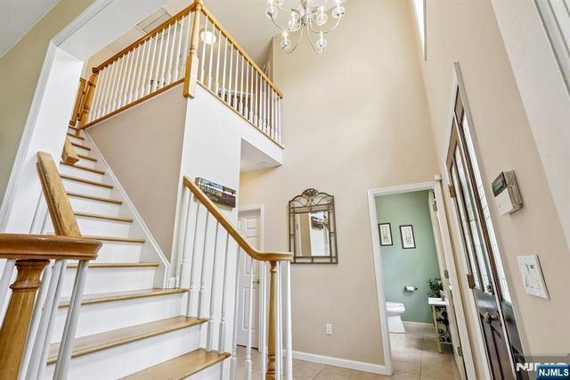 55 Sand Road, Fairfield, NJ 07004