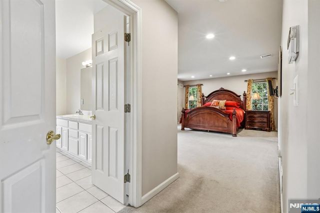 55 Sand Road, Fairfield, NJ 07004
