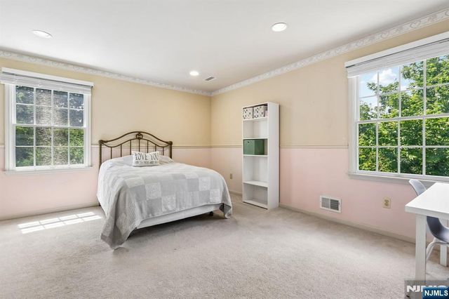 55 Sand Road, Fairfield, NJ 07004