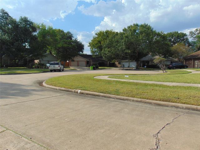 3247 Hunters Glen Drive, Missouri City, TX 77459