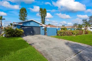 1409 NE 49TH AVENUE NE, St Petersburg, FL 33703