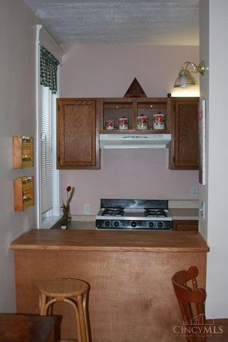 2373 Stratford Avenue, Cincinnati, OH 45219