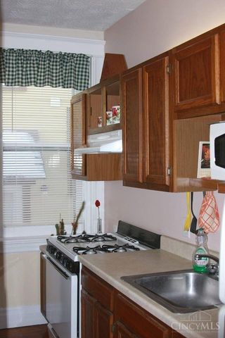 2373 Stratford Avenue, Cincinnati, OH 45219