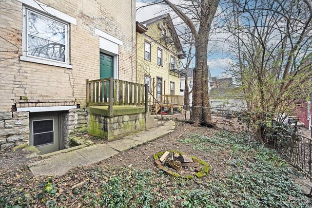 2373 Stratford Avenue, Cincinnati, OH 45219