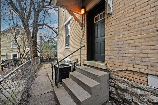 2373 Stratford Avenue, Cincinnati, OH 45219