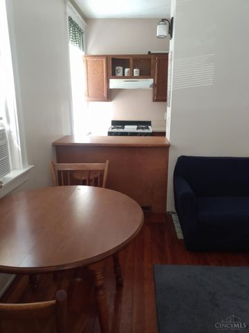 2373 Stratford Avenue, Cincinnati, OH 45219