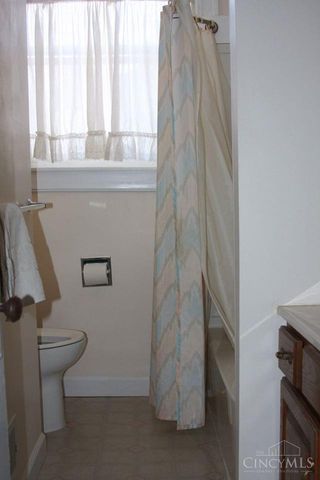 2373 Stratford Avenue, Cincinnati, OH 45219