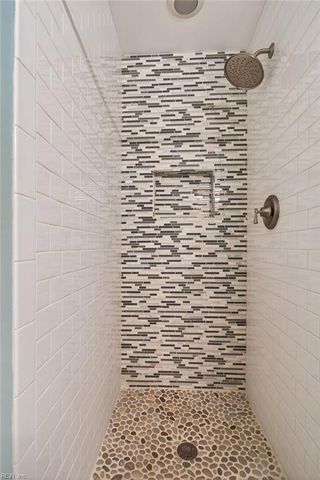 2100 E Ocean View Ave Apt 33, Norfolk, VA 23518