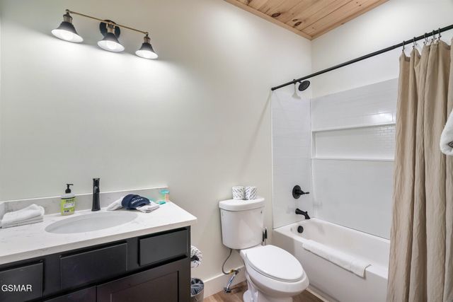 1130 Reedmont Way, Sevierville, TN 37876