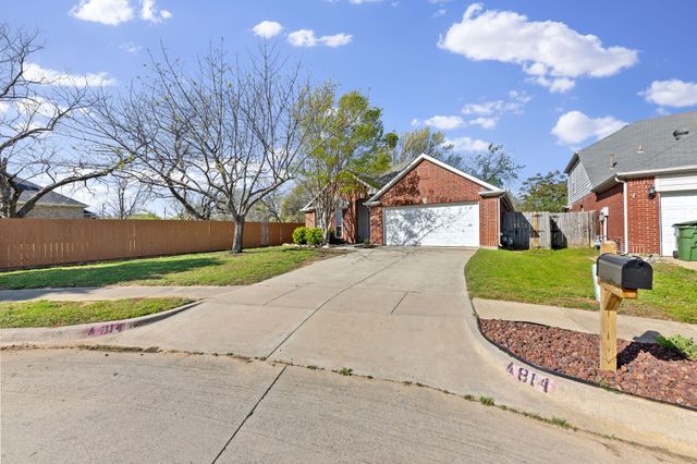 814 Lake Bluff Drive, Lake Dallas, TX 75065