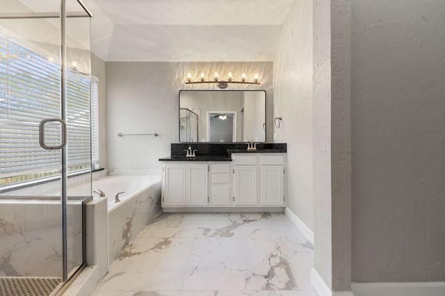 814 Lake Bluff Drive, Lake Dallas, TX 75065