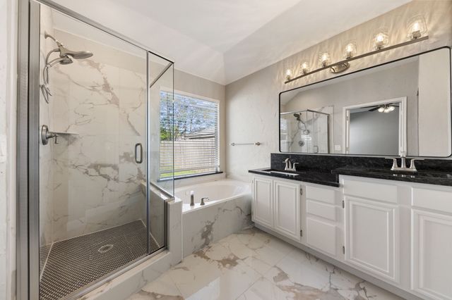814 Lake Bluff Drive, Lake Dallas, TX 75065