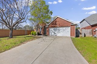 814 Lake Bluff Drive, Lake Dallas, TX 75065
