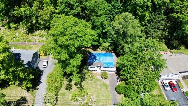 36 Paderewski Rd, Jefferson Twp., NJ 07438