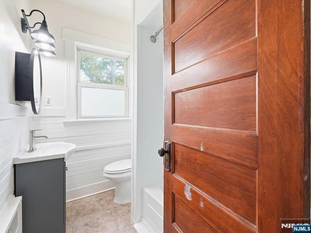 122 Glenwood Avenue, Bloomfield, NJ 07003