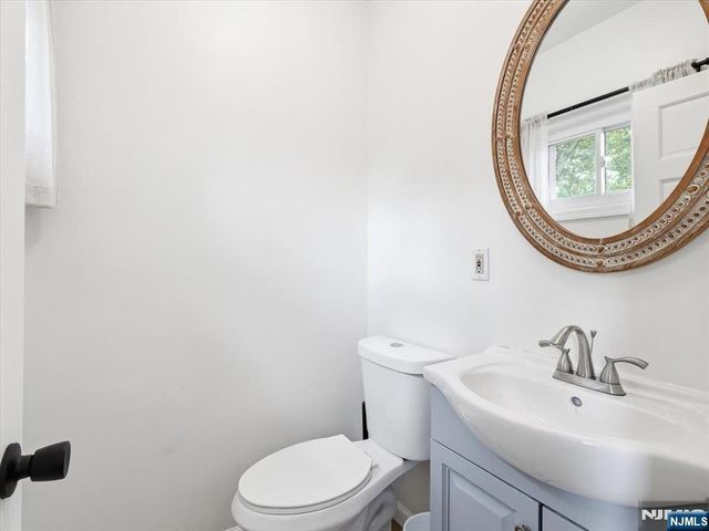 122 Glenwood Avenue, Bloomfield, NJ 07003