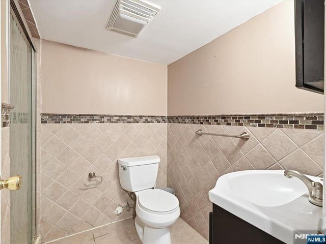 122 Glenwood Avenue, Bloomfield, NJ 07003