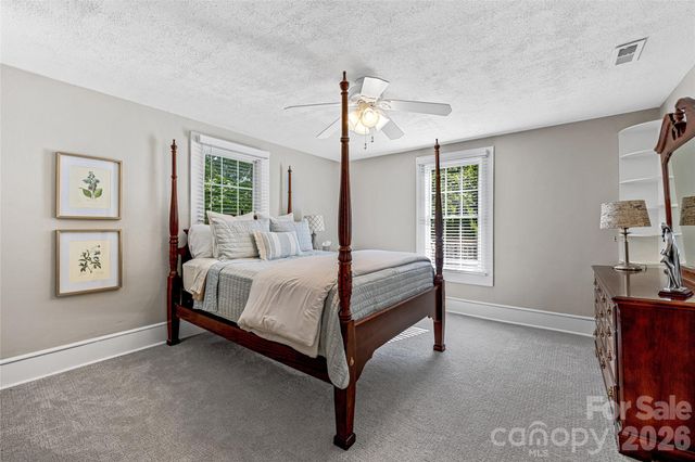 672 Blythe Street, Hendersonville, NC 28739