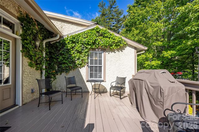 672 Blythe Street, Hendersonville, NC 28739