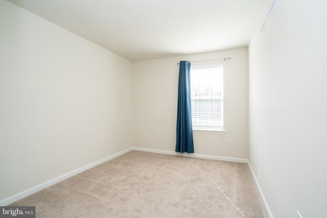 172 MAZZEO DR, Glassboro, NJ 08028