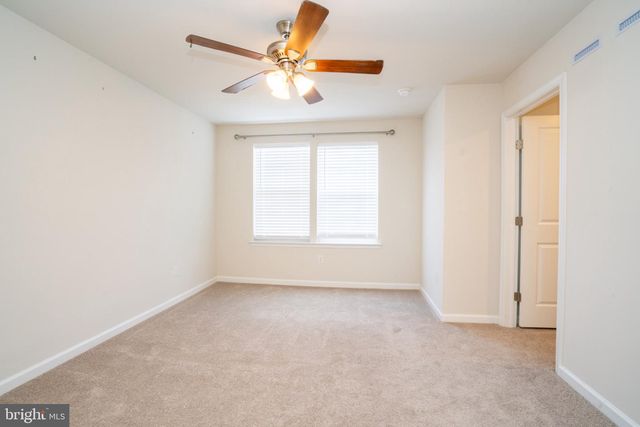 172 MAZZEO DR, Glassboro, NJ 08028